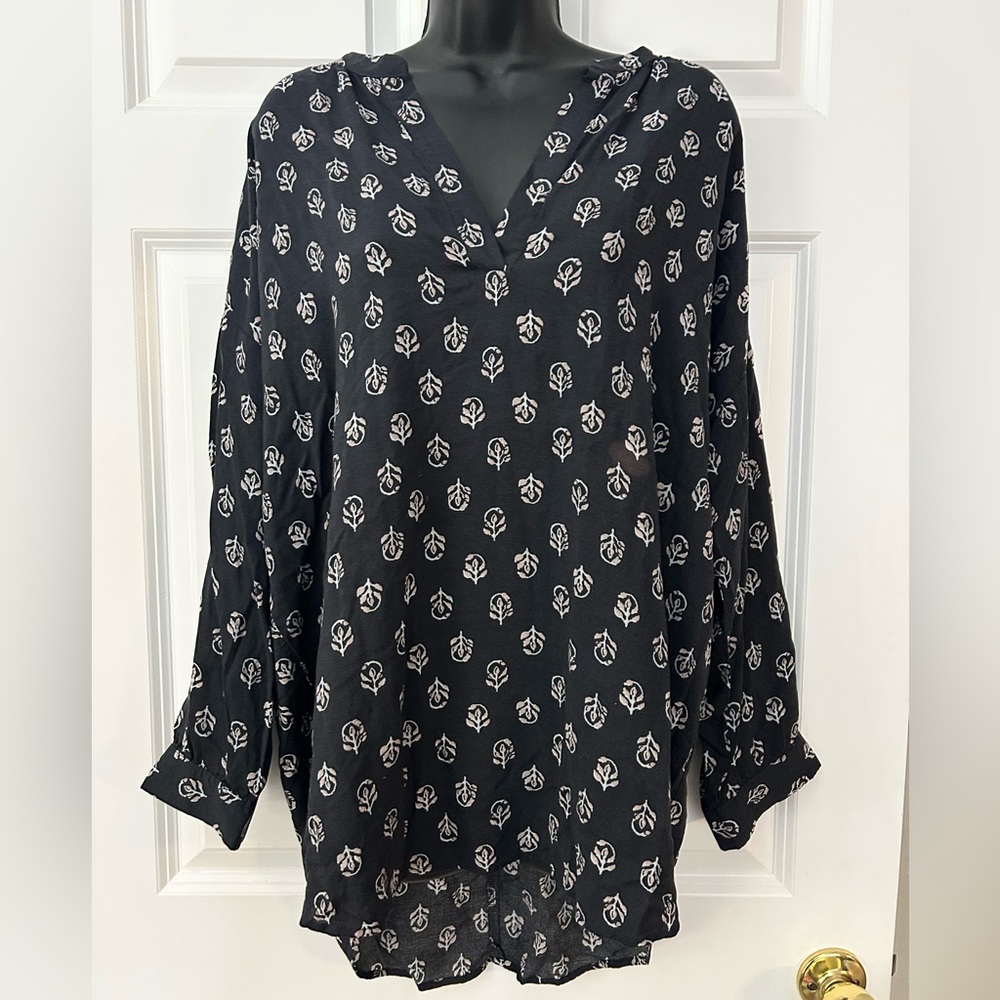 Navy patterned lightweight tunic!